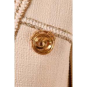 Pre-loved Chanel™ Gold Toned CC Round Brooch